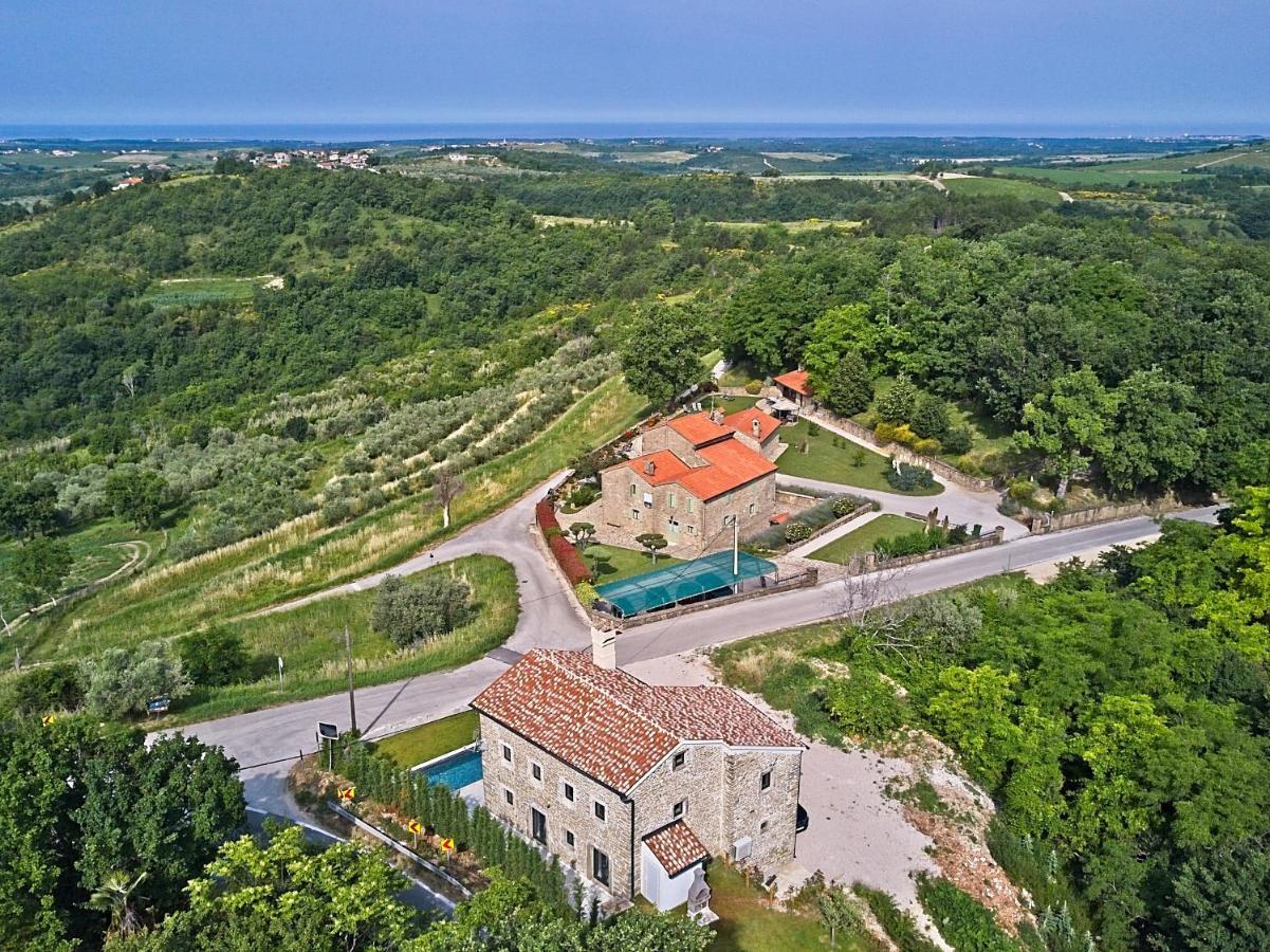 Villa Carica Krasica  Exteriör bild